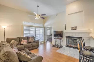 Photo #4: 2209105 Listing 