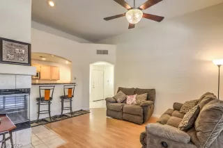 Photo #5: 2209105 Listing 