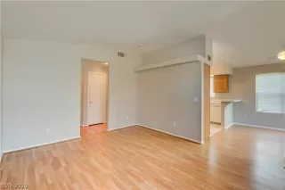 Photo #4: 2209134 Listing