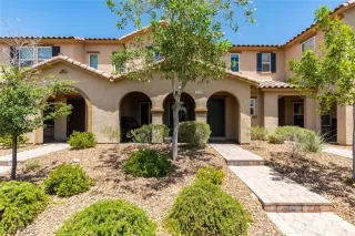 Photo #3: 2209157 Listing