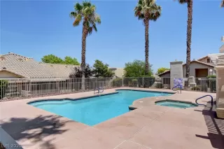 Photo #1: 2209237 Listing