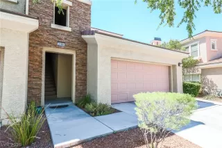 Photo #1: 2209244 Listing