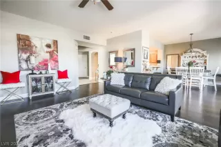 Photo #6: 2209244 Listing