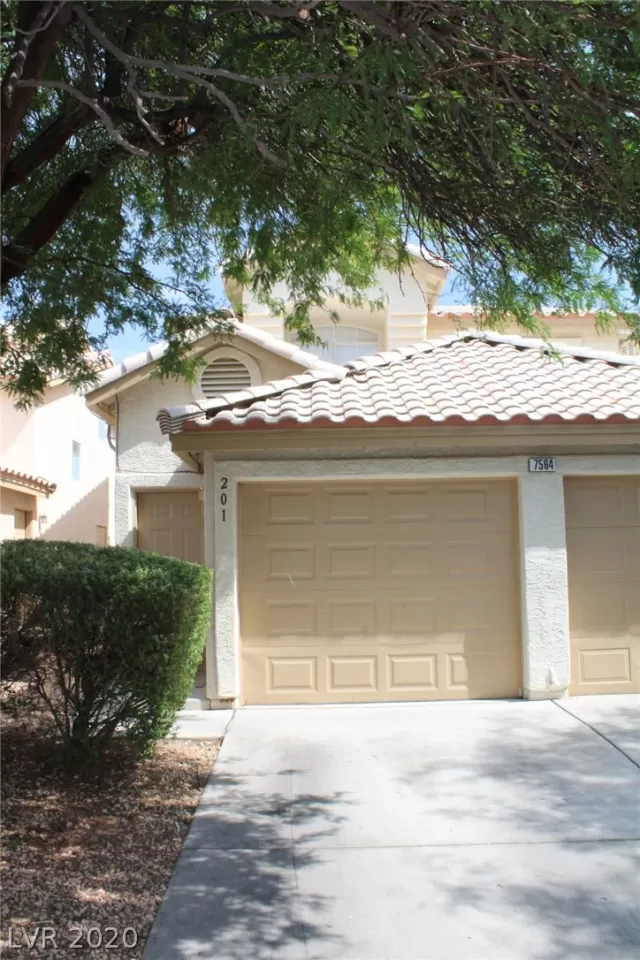 MLS: 2209253 Condo For Sale