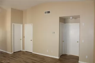 Photo #5: 2209253 Listing 