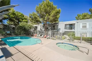 Photo #1: 2209277 Listing