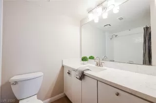 Photo #3: 2209277 Listing