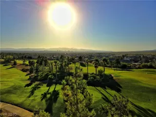 Photo #1: 2209354 Listing 