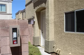 Photo #4: 2209407 Listing 