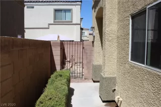 Photo #5: 2209407 Listing 