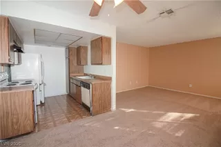 Photo #1: 2209439 Listing