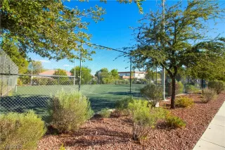 Photo #5: 2209439 Listing