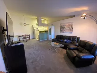 Photo #4: 2209442 Listing 