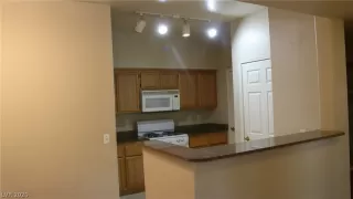 Photo #4: 2209491 Listing