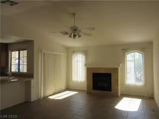 Photo #4: 2209516 Listing 