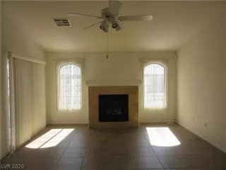 Photo #5: 2209516 Listing 