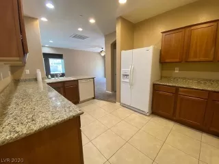 Photo #5: 2209519 Listing 