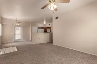 Photo #3: 2209526 Listing