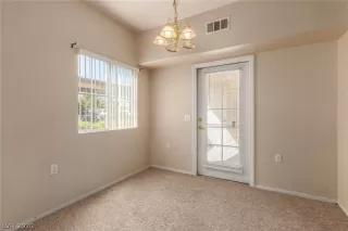 Photo #6: 2209526 Listing