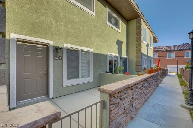 MLS: 2209532 Condo For Sale