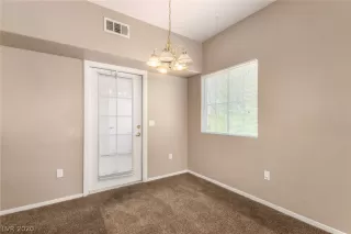 Photo #6: 2209541 Listing