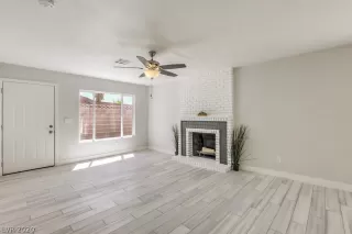 Photo #4: 2209563 Listing 