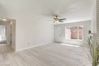 Photo #5: 2209563 Listing 