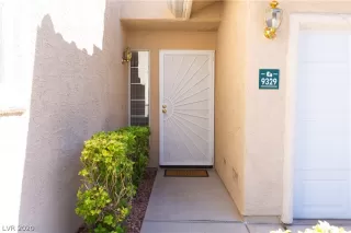 Photo #3: 2209564 Listing