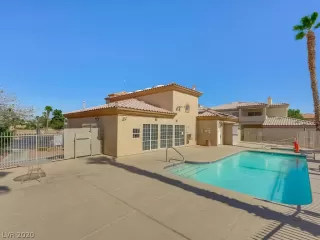 Photo #1: 2209597 Listing 