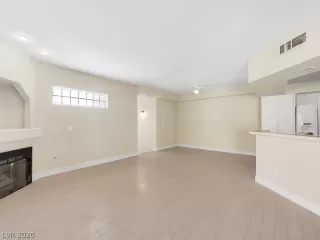 Photo #4: 2209597 Listing 