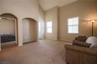 Photo #3: 2209611 Listing