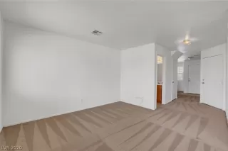 Photo #4: 2209627 Listing