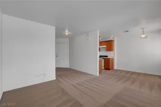 Photo #5: 2209627 Listing