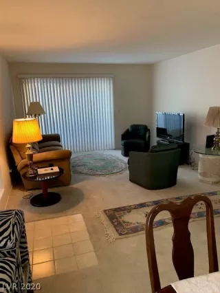 Photo #6: 2209655 Listing