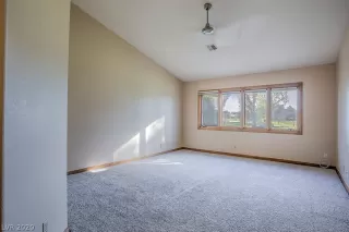 Photo #6: 2209658 Listing 