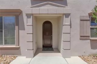 Photo #6: 2209728 Listing