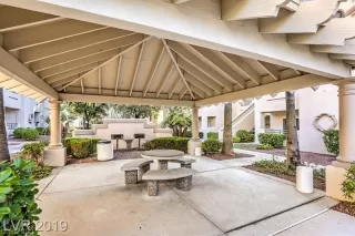 Photo #4: 2209733 Listing