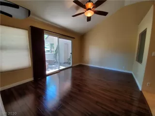 Photo #4: 2209748 Listing