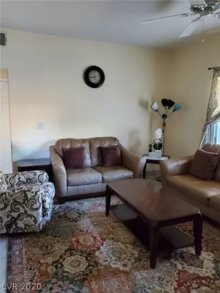 Photo #6: 2209775 Listing 