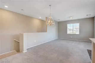 Photo #4: 2209821 Listing