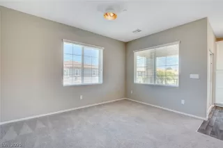 Photo #6: 2209821 Listing