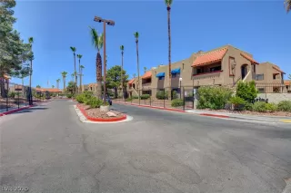 Photo #1: 2209832 Listing