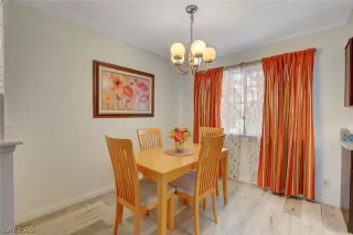 Photo #6: 2209832 Listing