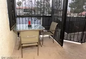 Photo #5: 2209833 Listing 