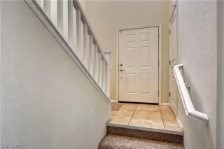 Photo #2: 2209920 Listing