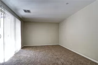 Photo #3: 2209920 Listing