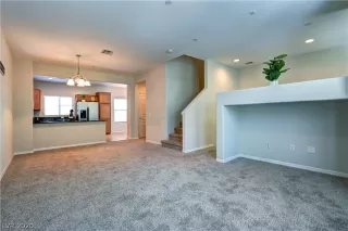 Photo #5: 2209920 Listing