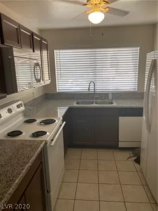 Photo #1: 2209931 Listing