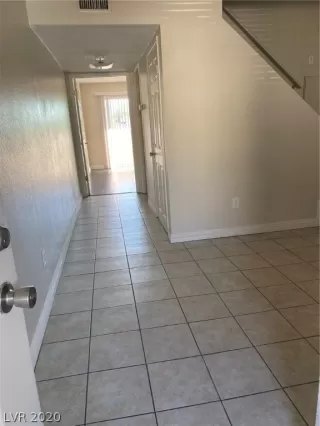 Photo #2: 2209931 Listing