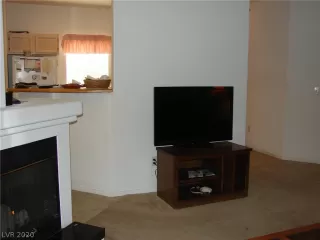 Photo #2: 2209948 Listing